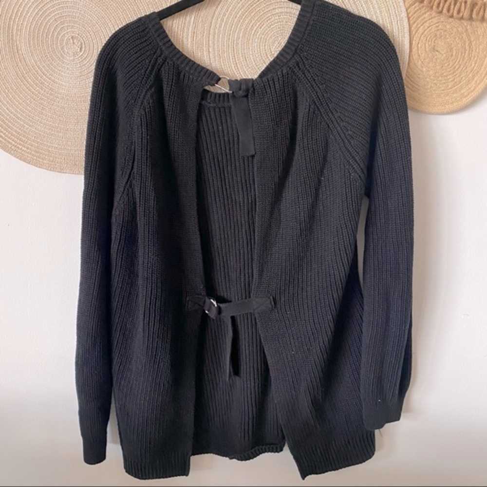 Forever 21 women’s knit open back black overhead sweater size large